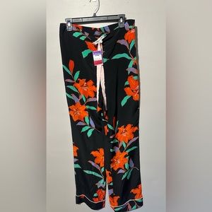 NWT Diane Von Furstenberg 100% Silk Floral Pajama pants